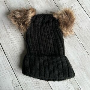 PREOWNED UNBRANDED BLACK TWO POM POM BROWN PUFF HAT WOMENS ONE SIZE
